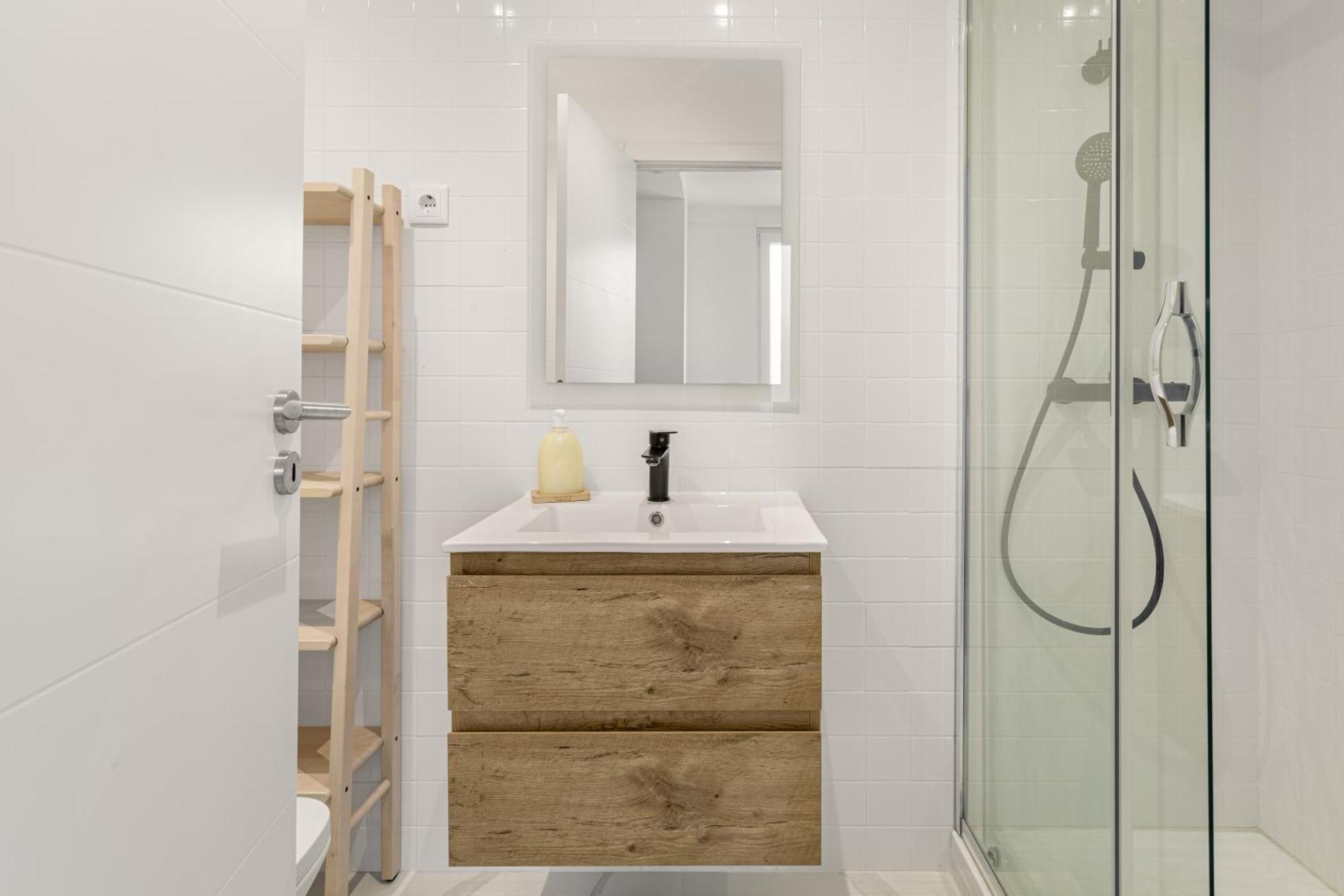 Joivy Minimalistic Apt W Patio In Principe Real Lisboa Екстериор снимка